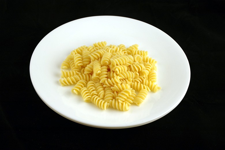 Massa cozida: 145 gramas = 200 calorias