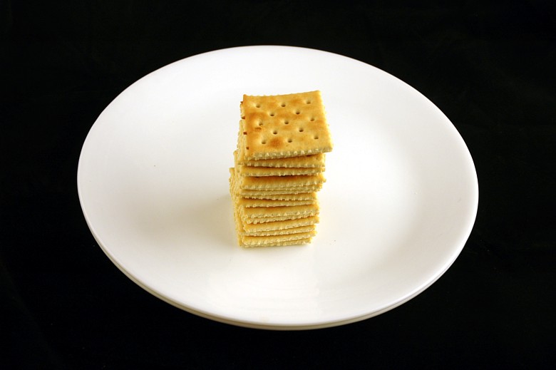 calories-in-salted-saltines-crackers