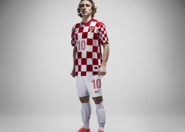 Uniforme da Croácia, vestido por um dos craques do time, Luka Modric.