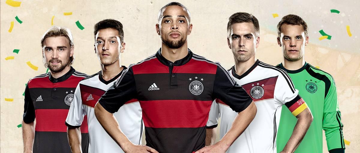Uniformes da Seleção Alemã. Na disputa com o Brasil, o time entrará com a camisa listrada rubro-negra.