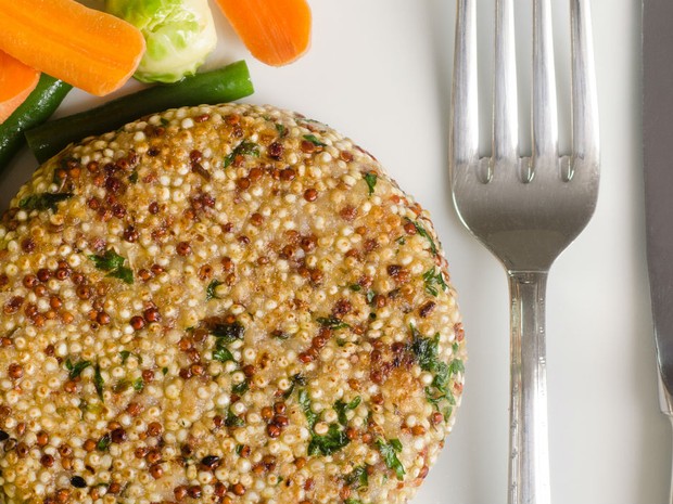 ep_16_-_hamburguer_de_quinoa_-_almoco-2